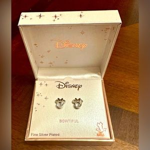 NWT MINNIE MOUSE SILVER & ROSE GOLD EARRINGS